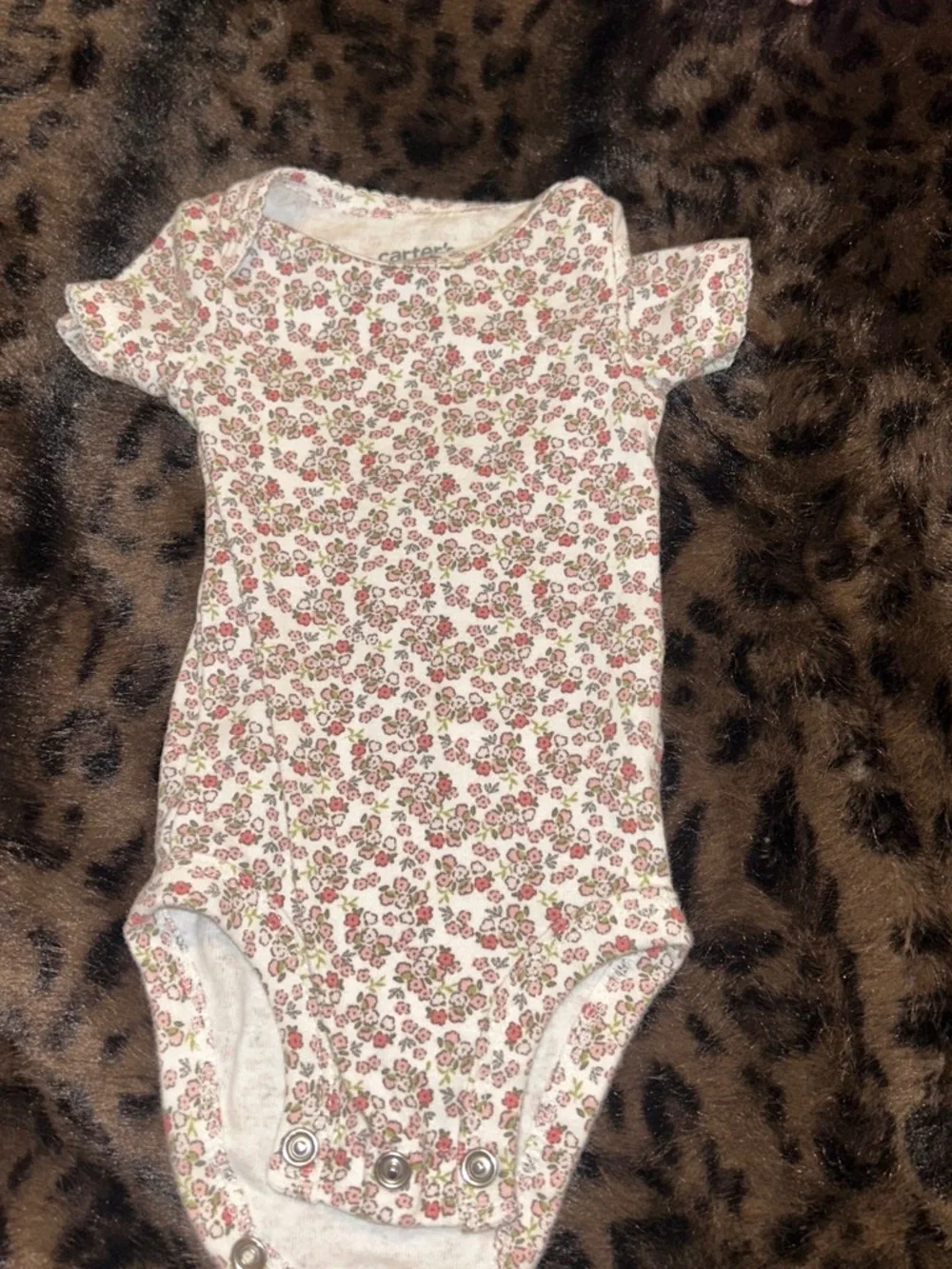 Baby clothes different brands cartes all new born and 0-3 months gentle use once